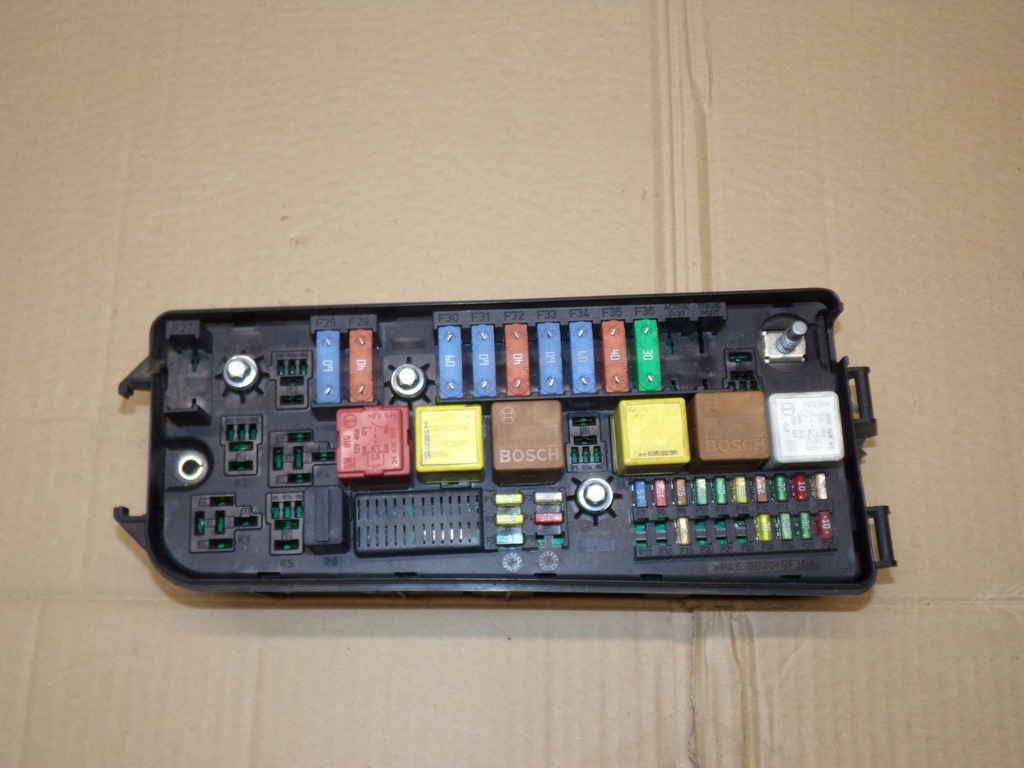 фото №1, Коробка запобіжників 13170898cq vectra c signum