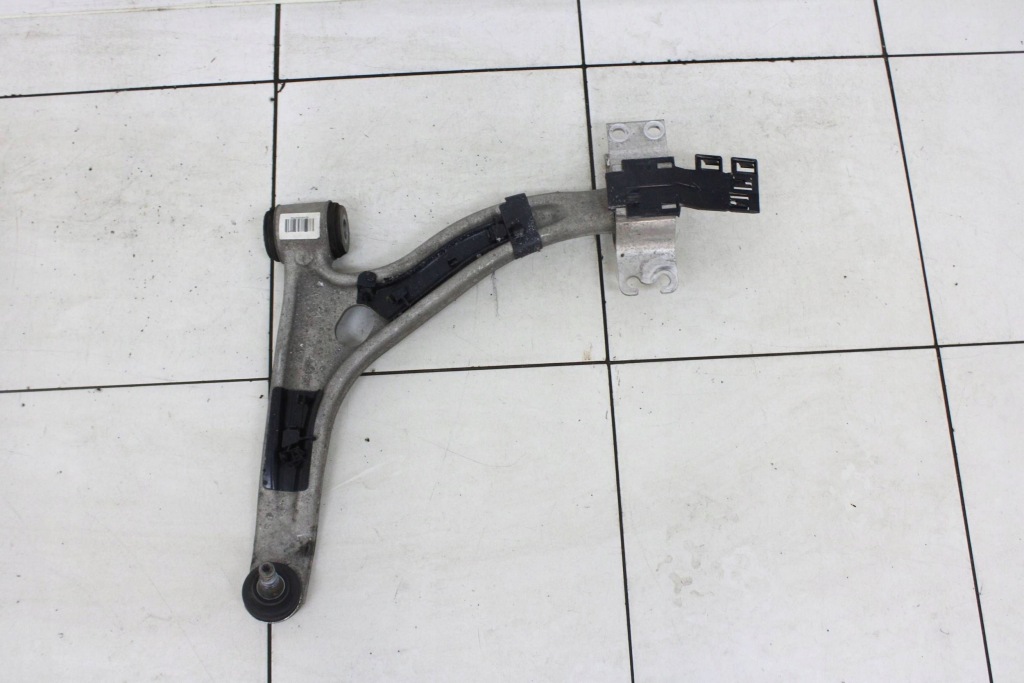 фото №1, Рычаг левый перед mercedes w246 a2463304700