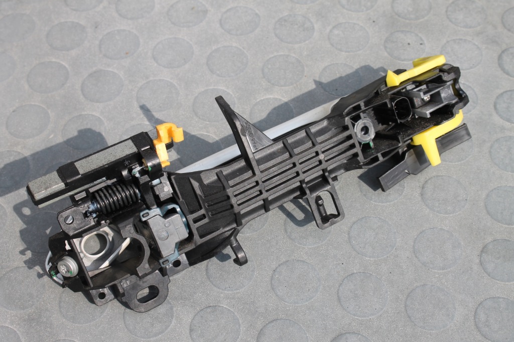 фото №3, Ручка двері лівий перед keyless toyota verso 09-18