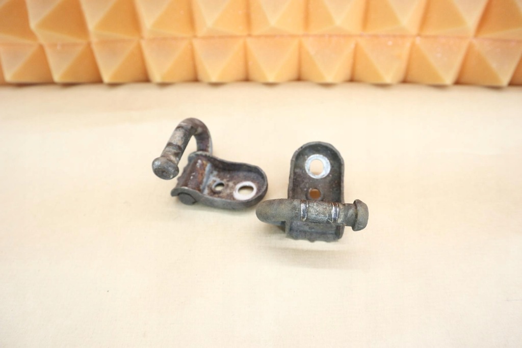 фото №1, Mercedes slk r171 кронштейн выхлоп глушителя