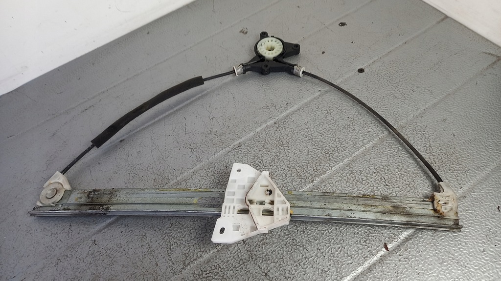 фото №2, Підйомник правий перед mazda 5 06r 2.0d