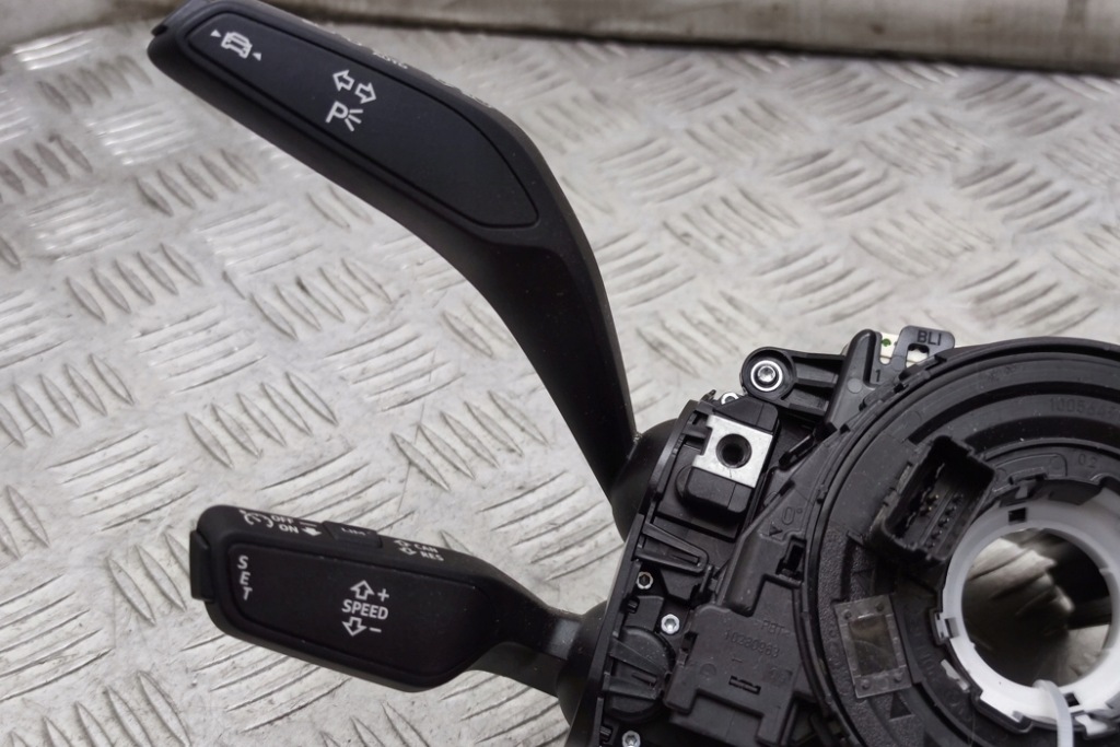 фото №10, Переключатели audi q4 suv f4b 82a953521nb electric 150kw 2021