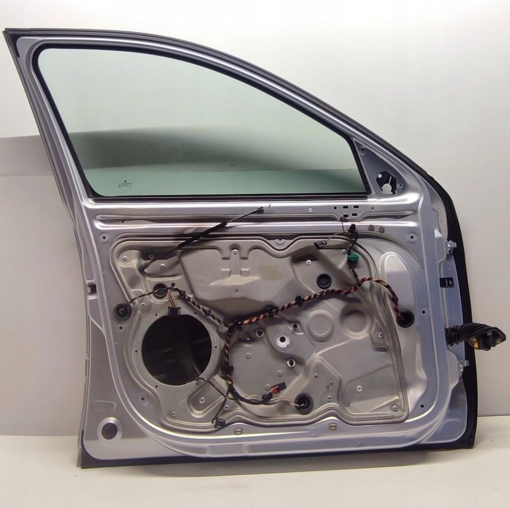 фото №10, Skoda octavia ii scout дверь левый перед la7w 1z0831055