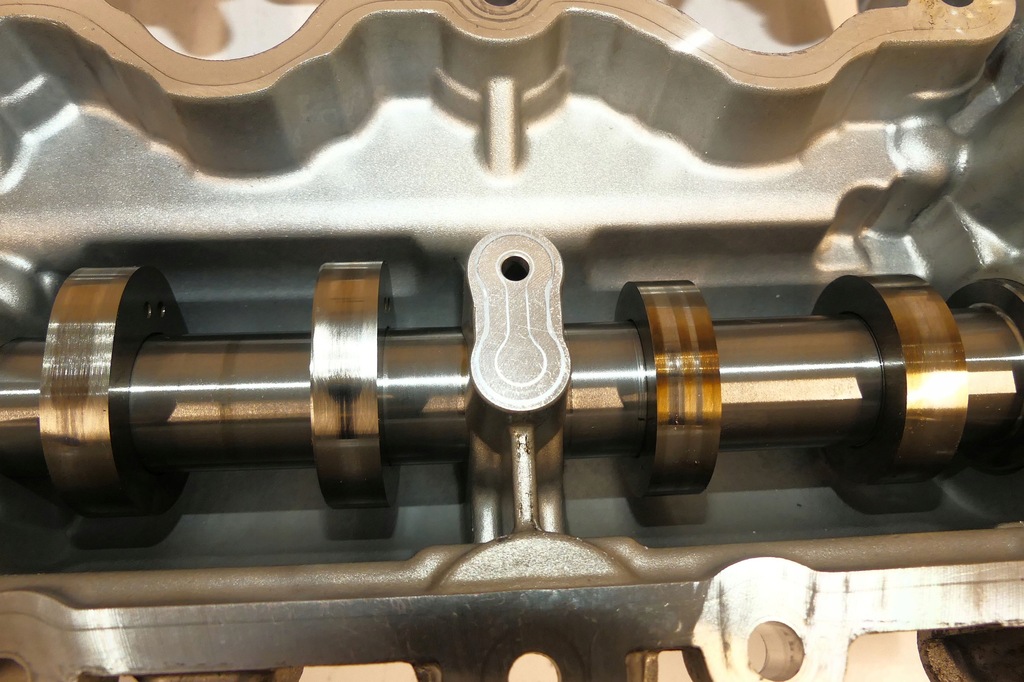 фото №9, Ford fiesta mk8 st puma st 1.5 ecoboost 3cyl валы распределительного вала крышка клапанов