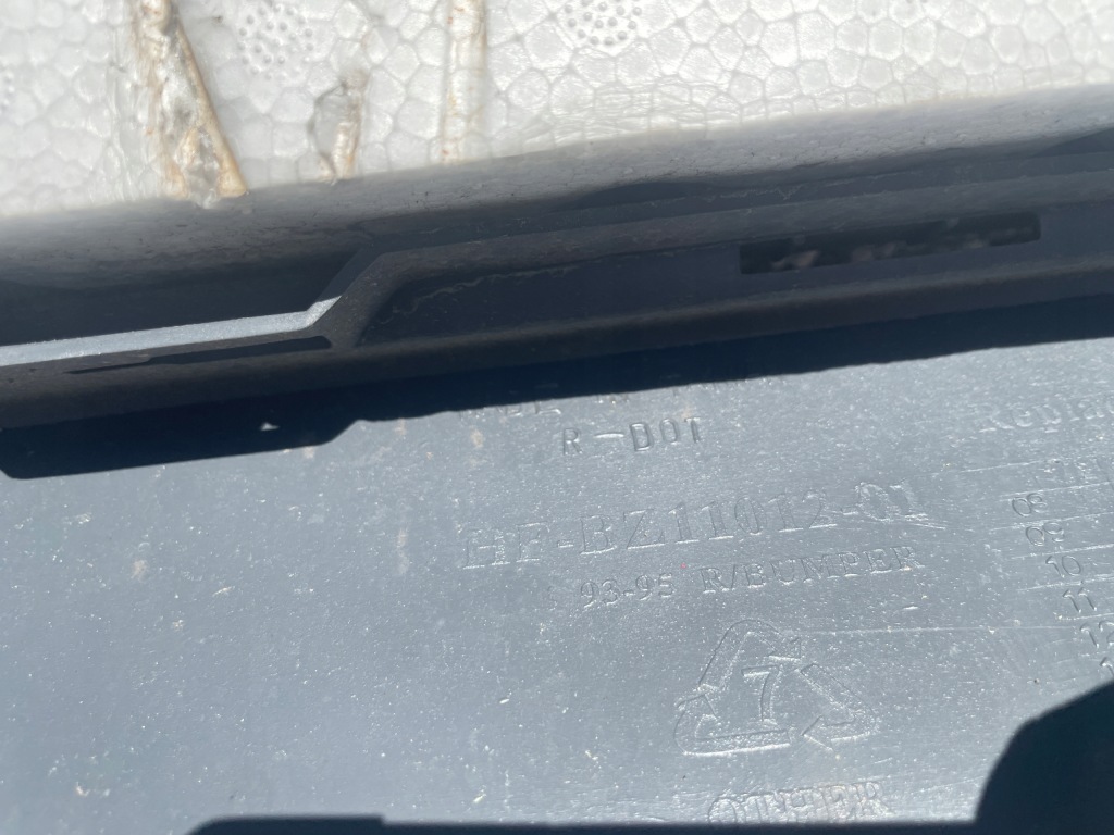 Купить Mercedes w124 бампер задний задний новый hf-bz11012-01