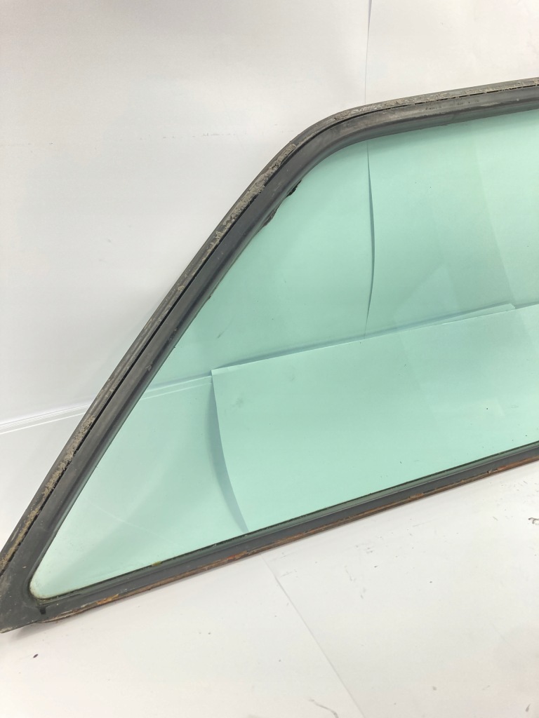 Скло з прокладка ліва задня лівий задній водія бічна mercedes w124 універсал Доставка