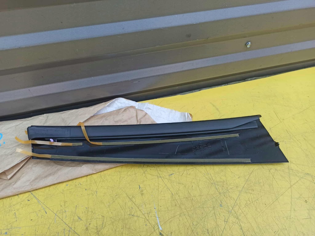 Lexus ux 18- молдинг дверь правая nowa оригинал 75755-76020 в Украине