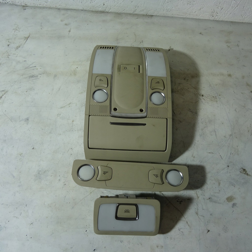 фото №1, Audi q7 4l фонари салона комплект