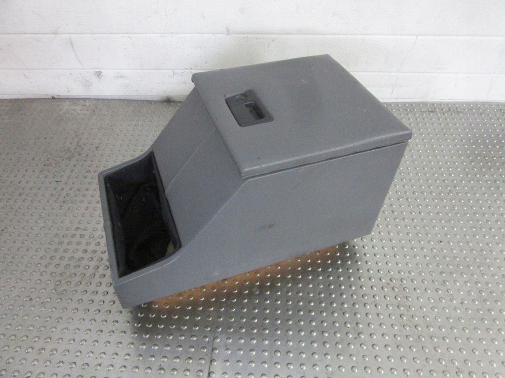 фото №1, Land rover defender 2004 подлокотник туннель средний europa