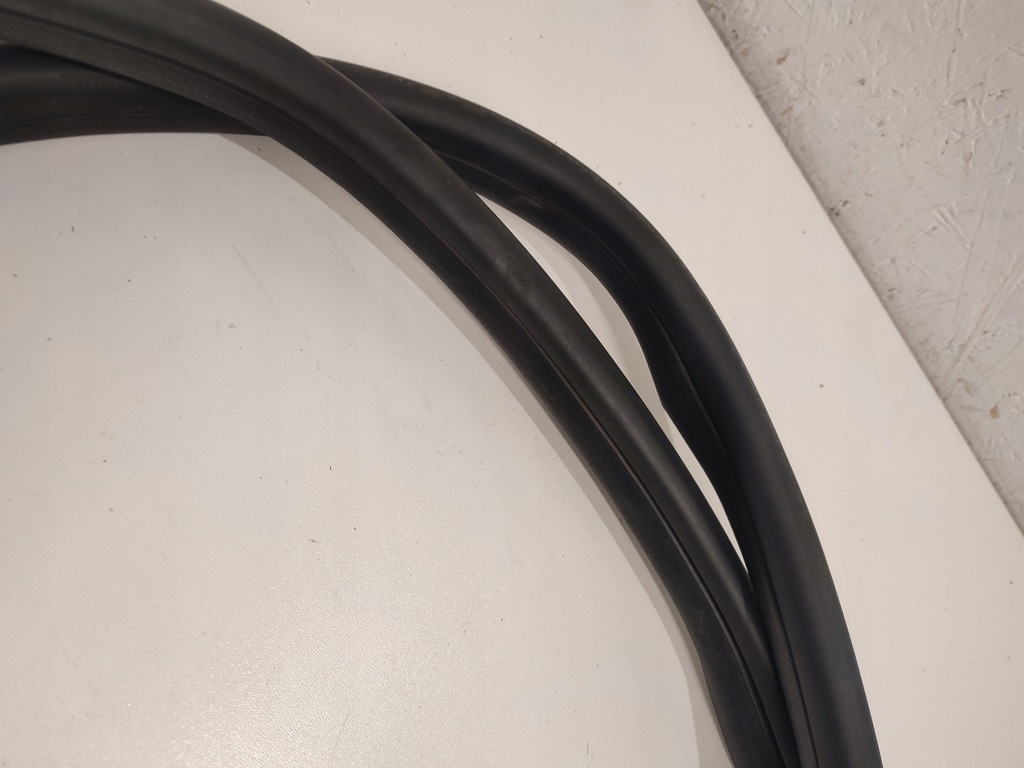 фото №8, Citroen c4 grand picasso i прокладка кузовна лівий задня