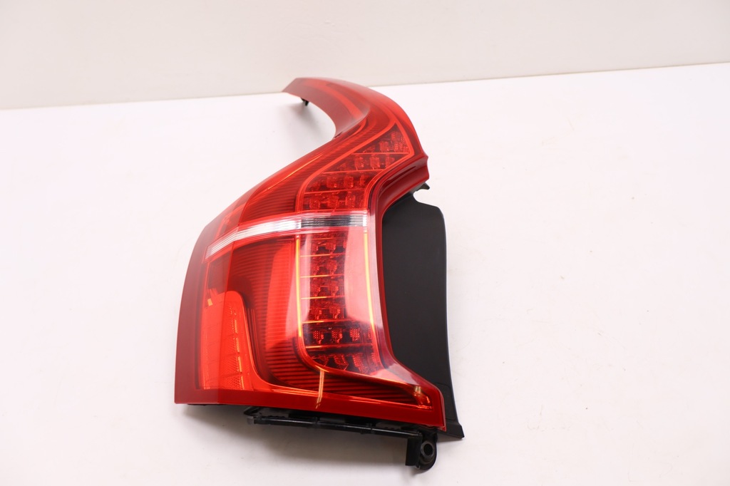 фото №6, Volvo xc90 ii лампа левая задняя 31468150