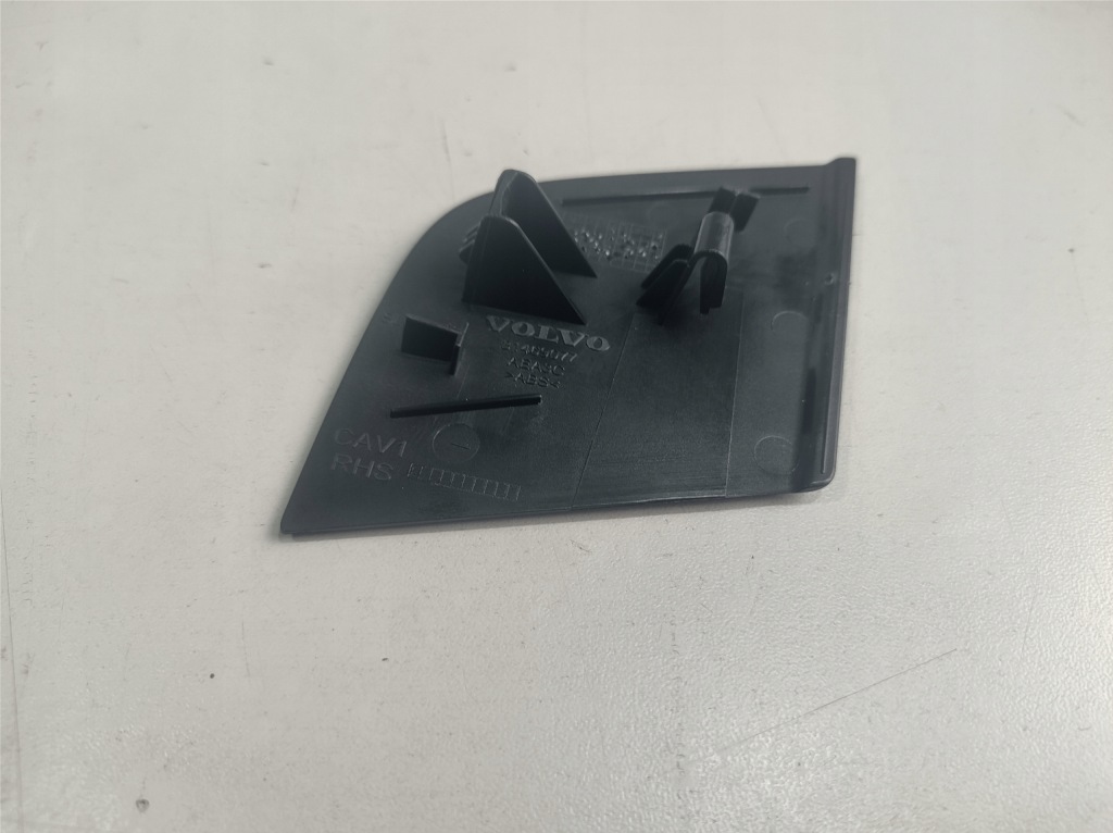 фото №3, Volvo xc40 20r заглушка консолі права 31469077