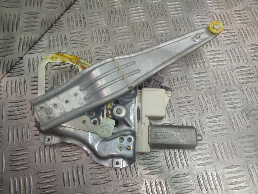 фото №1, Механизм стекло правый задняя avensis t25 992045-100