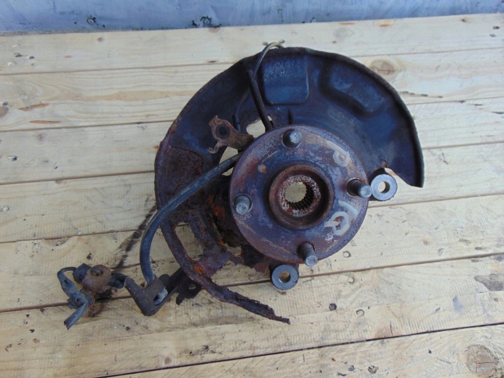 фото №1, Поворотный кулак ступица правая перед toyota iq 1.0