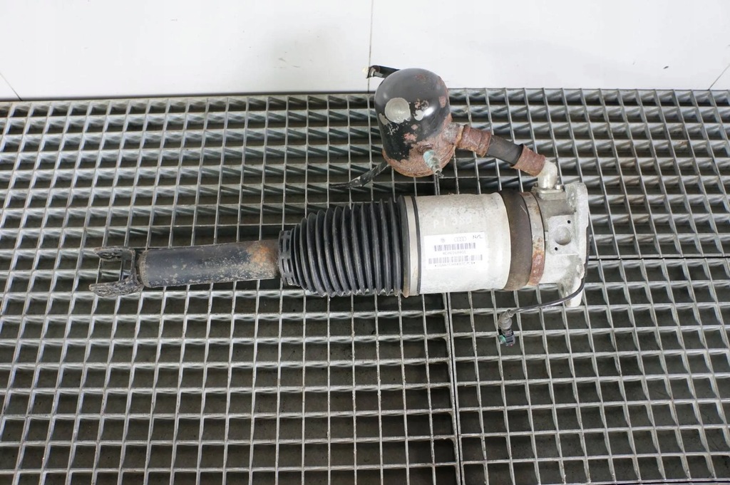 фото №1, Амортизатор пневмоподушка задня правий audi a8 d3 4.2 tdi