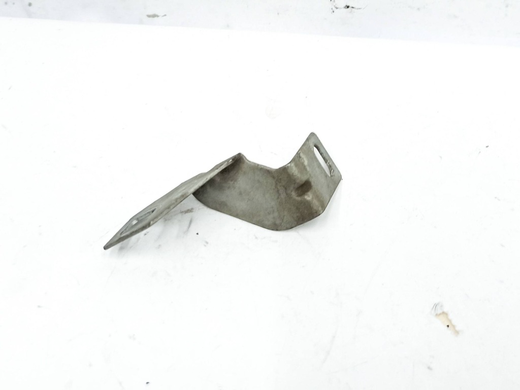 фото №2, Bmw 5 f10 f11 2013 елементи кріпильні