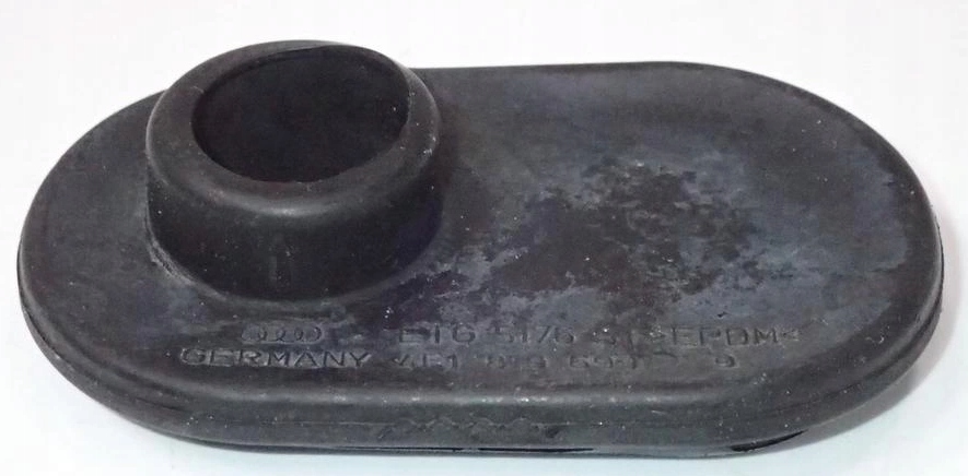 фото №1, Втулка трубок водяных wody 4f1819699 audi a6 rs6 c6