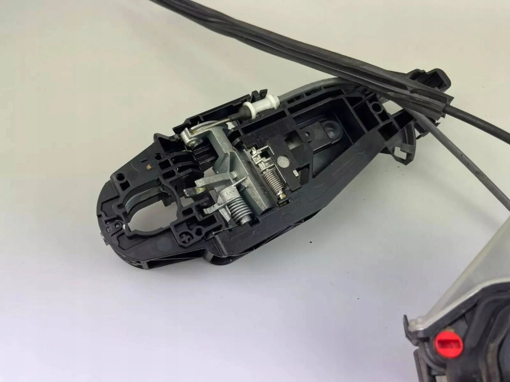 фото №8, Citroen c3 aircross 2017 замок дверь задних