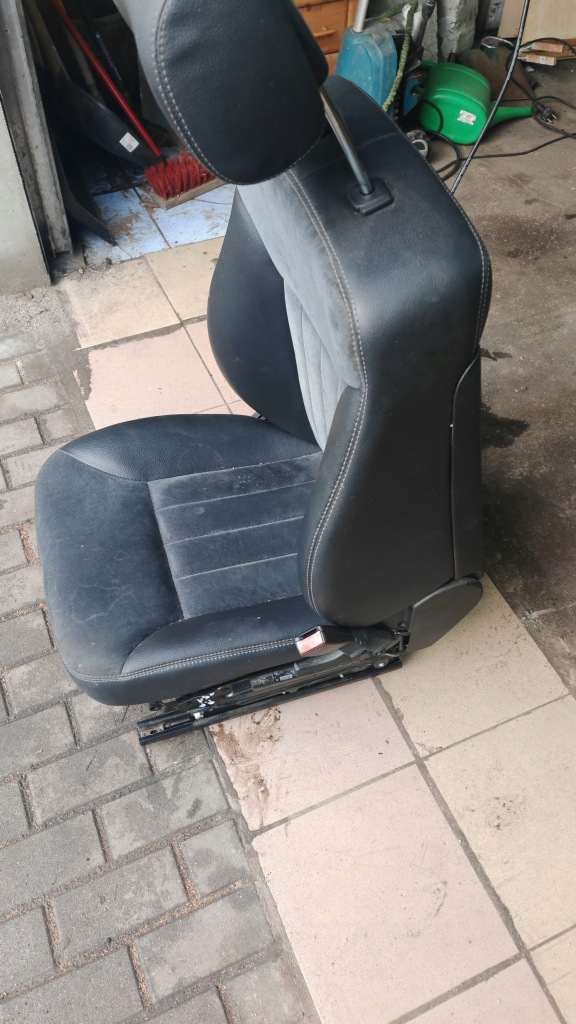 фото №3, Сидіння правий перед пасажира alcantara mercedes r klasa w251