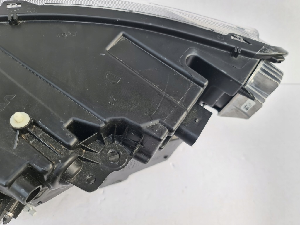 фото №6, Volvo xc40 лампа full led правая 31655636