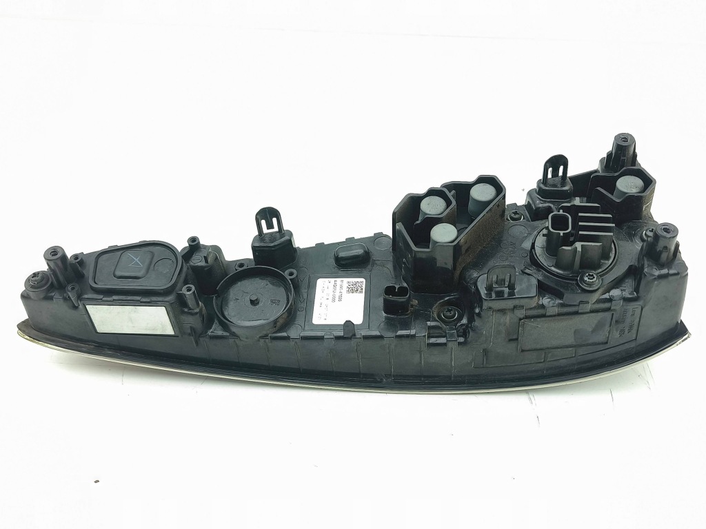 фото №9, Toyota prius xw50 2016 лампа бампера заднего 8159047020