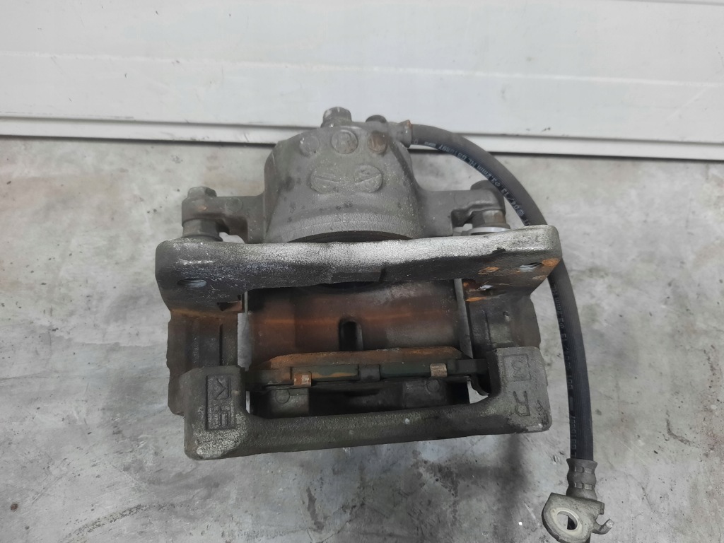 Супорт правий перед передній lexus ct200 h 2011-2016 в Україні