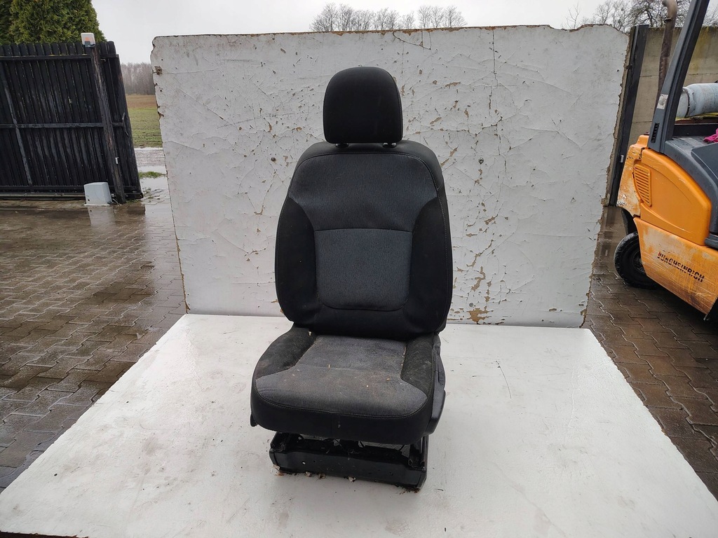 фото №1, Сиденье водителя opel vivaro b