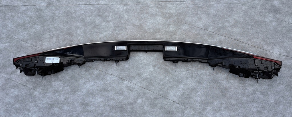 фото №9, Лампа задняя накладка audi a8 s8 d5 4n0945095f