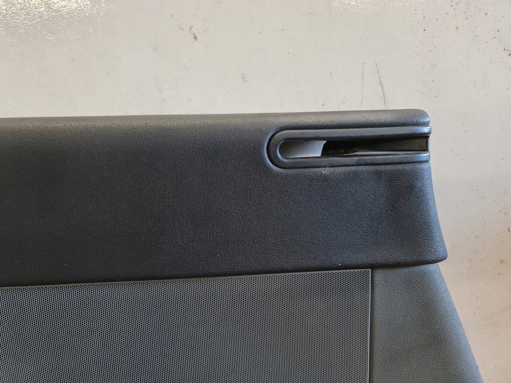 фото №8, Обшивка левый задняя audi tt 8n siwy 8n8867035d