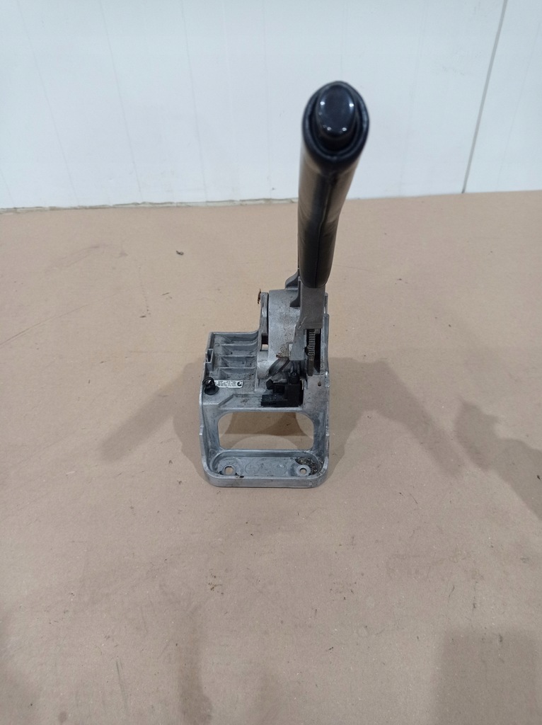 фото №1, Тормоз ручной renault twingo iii 360106834r