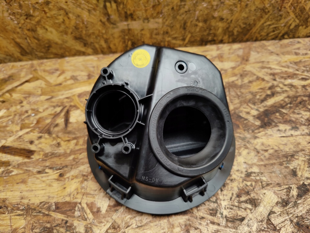 фото №4, Заливная горловина топлива jeep wrangler 2020- 68293170ai