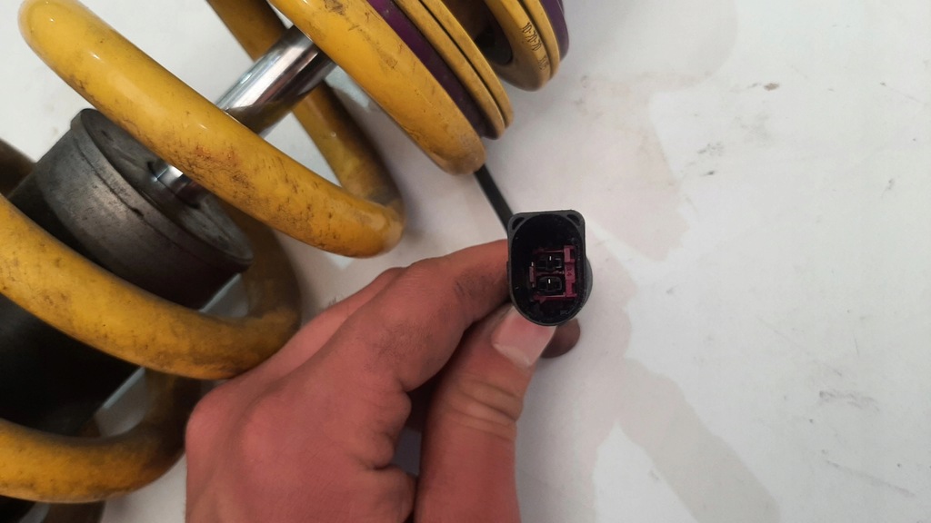 фото №3, Audi r8 4s амортизатор перед левый правый 4s0412019s