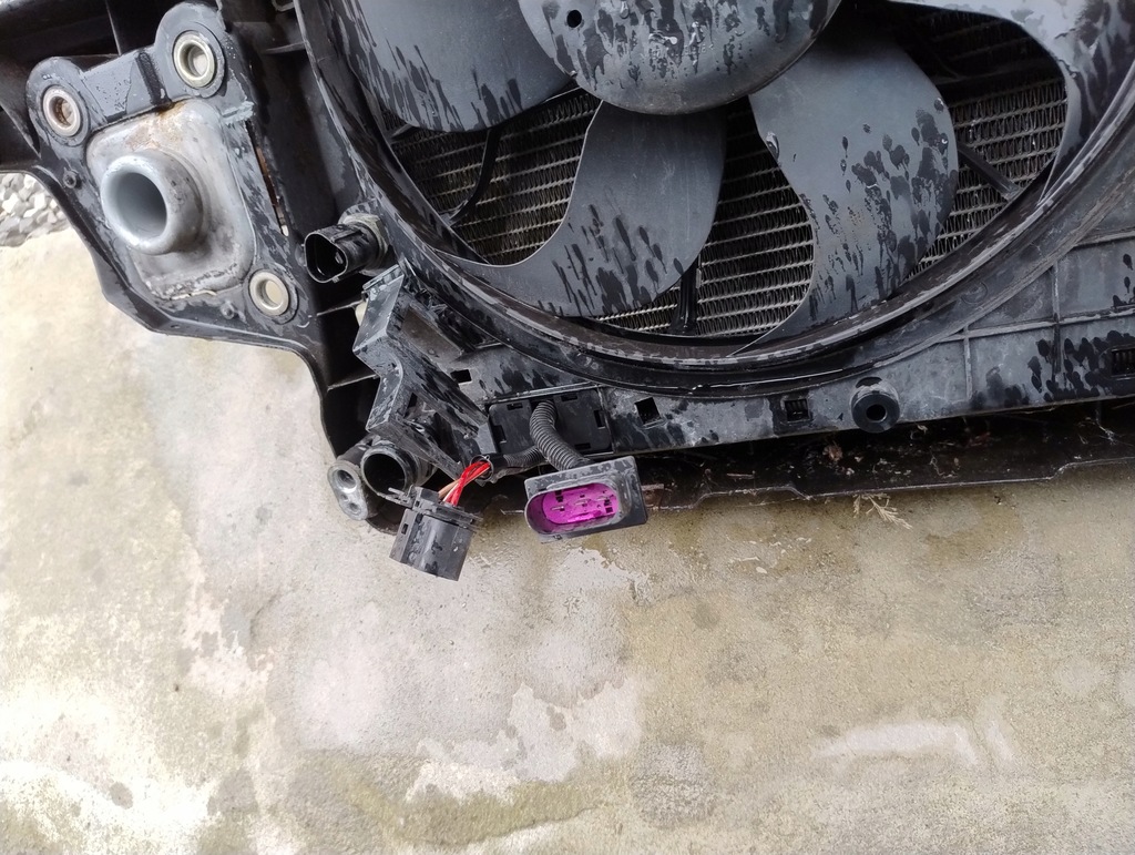 фото №9, Pas передний усилитель audi tt 8n 3.2fsi r32 8n0121205b