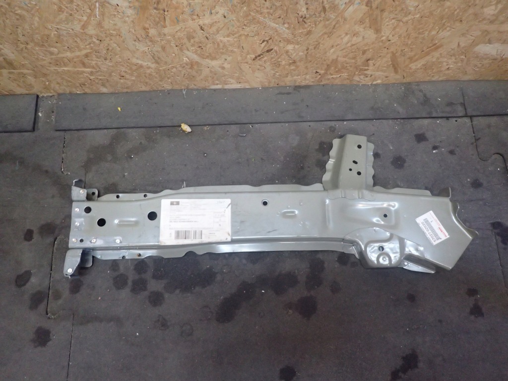 Купити Лонжерон права auris avensis lexus ct 5702702020
