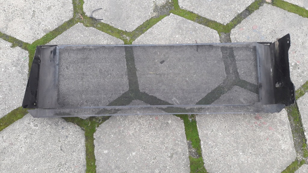 фото №1, Actros mp3 mp2 защита нижняя решётка радиатора воды 9305000117