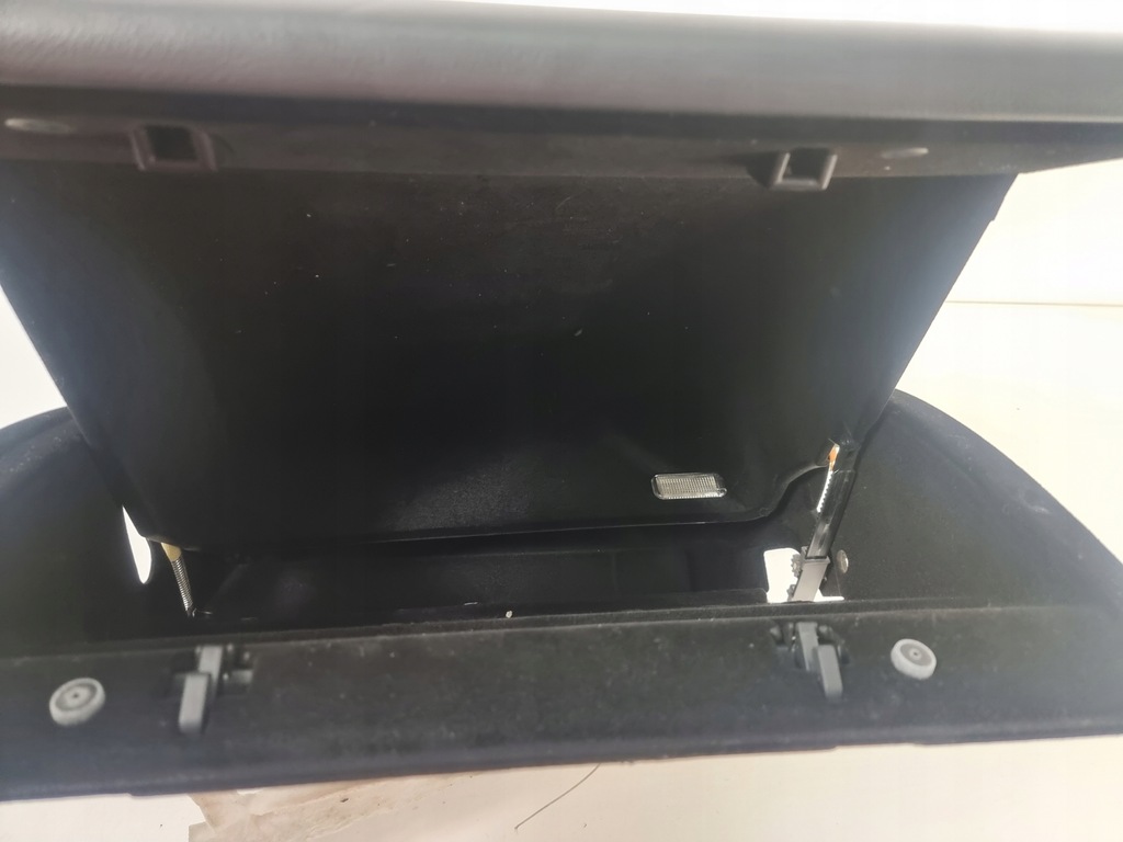 фото №8, Бардачок консоли панели пассажира vw phaeton