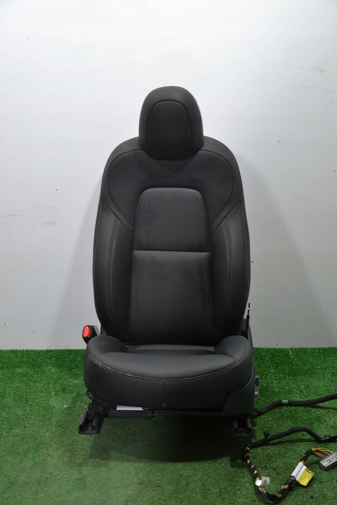 фото №1, Сидіння водія tesla model 3 17- 109959200f