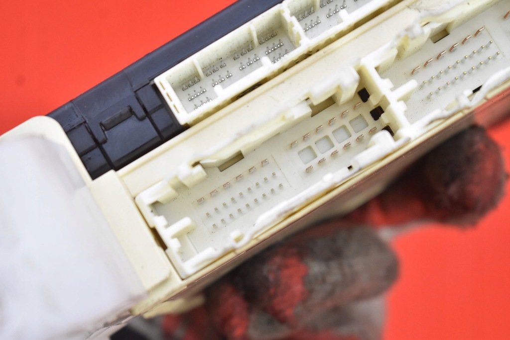 фото №11, Коробка предохранителей 89221-07041 toyota avalon xx40 3.5 v6 268 km 13-18