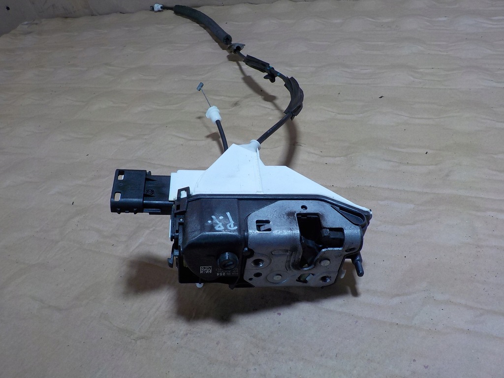 фото №4, Citroen ds3 замок дверь правый перед