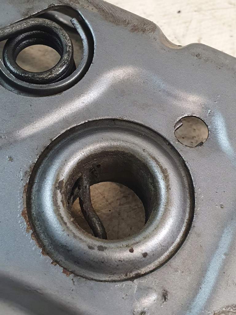 Pas перед передний верхний усилитель opel zafira b astra h Цена