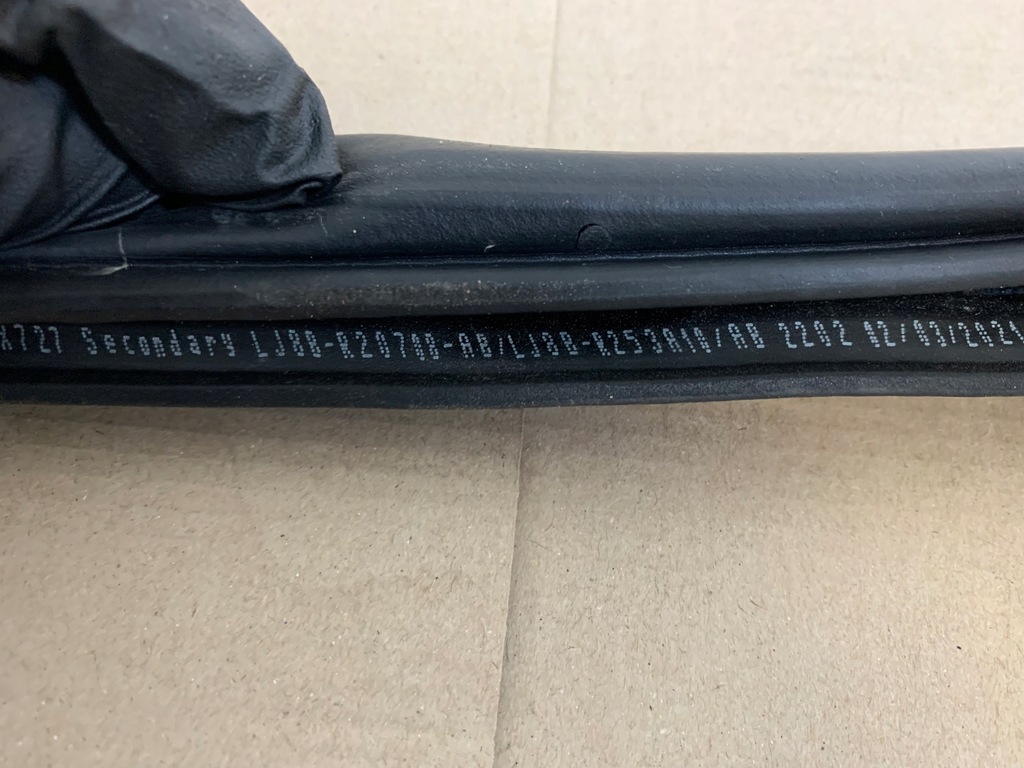 фото №9, Ford mustang mach-e прокладка двері кузовна правий задня задня