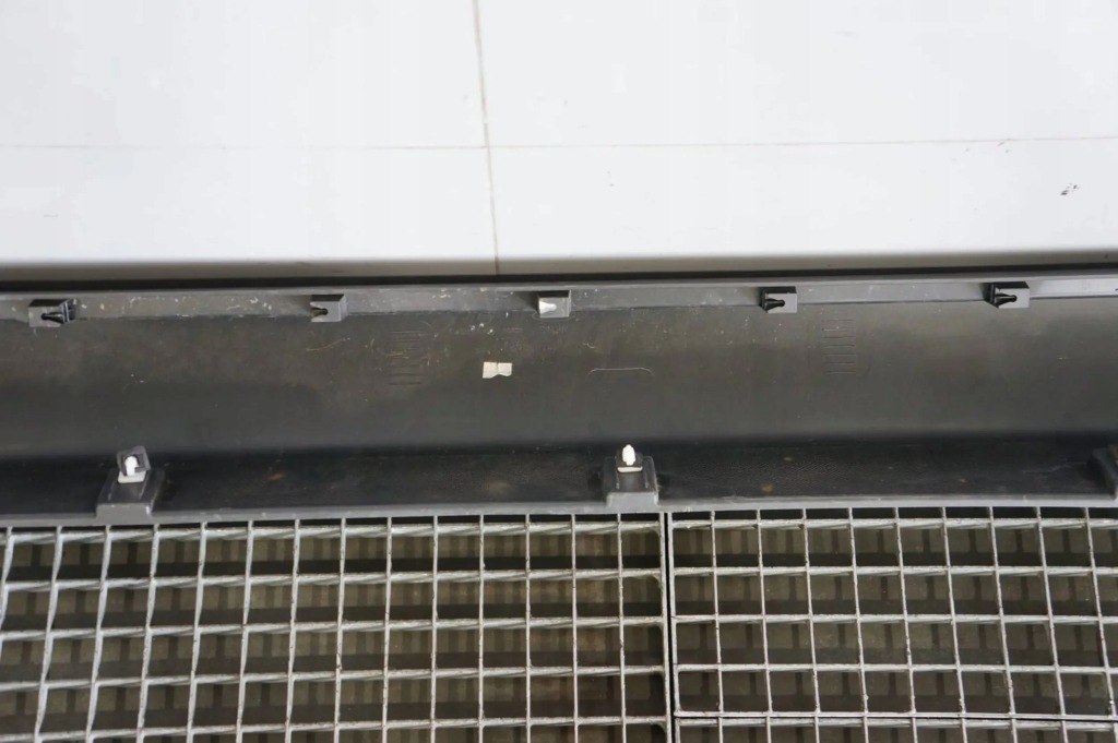 фото №8, Молдинг порог левая накладка порог ssangyong tivoli 2015