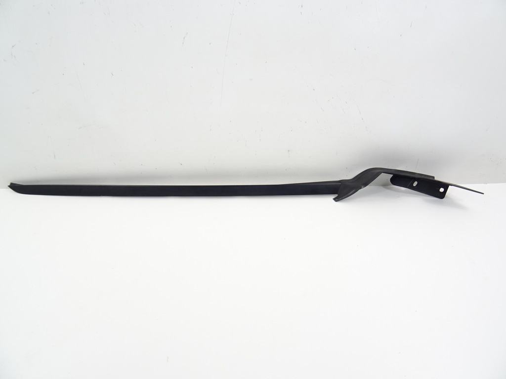 фото №1, Lexus ux молдинг уплотнитель стекло лобовое правая 2018-