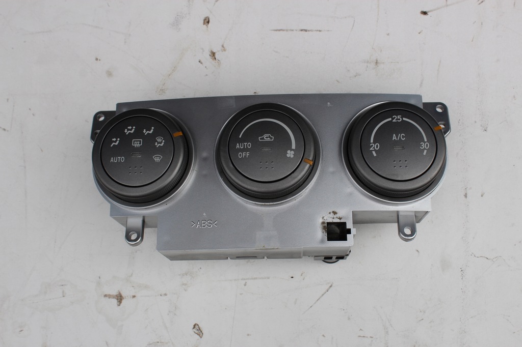 фото №1, Subaru impreza 2003-2007 панель керування вентиляція climatronic