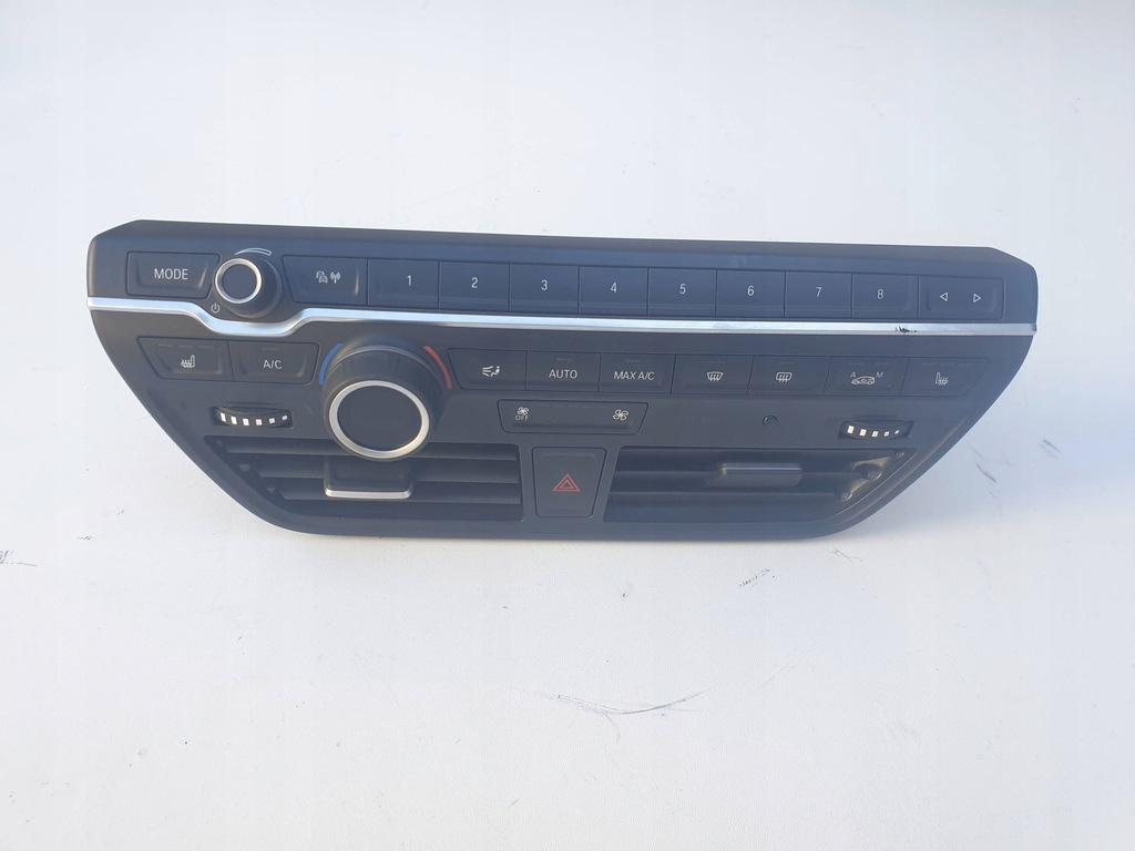 фото №1, Bmw i3 панель кондиціонера радіо кліматронік 9335256