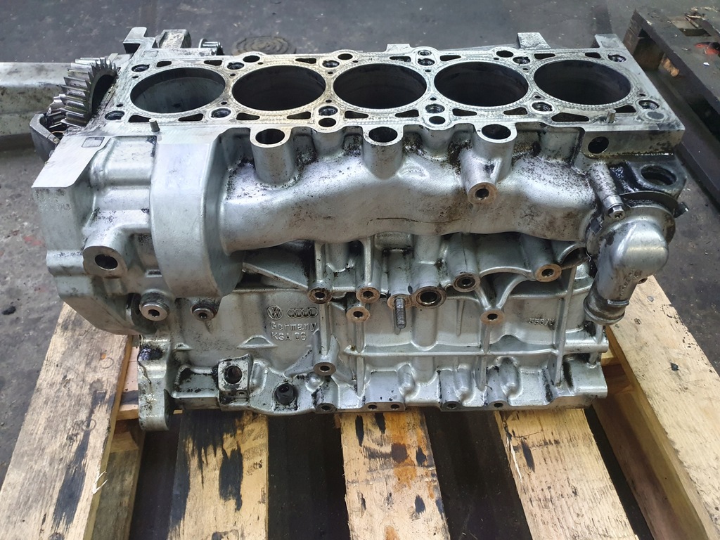 фото №12, Блок dół двигуна голий 2.5 tdi bnz vw t5 transporter