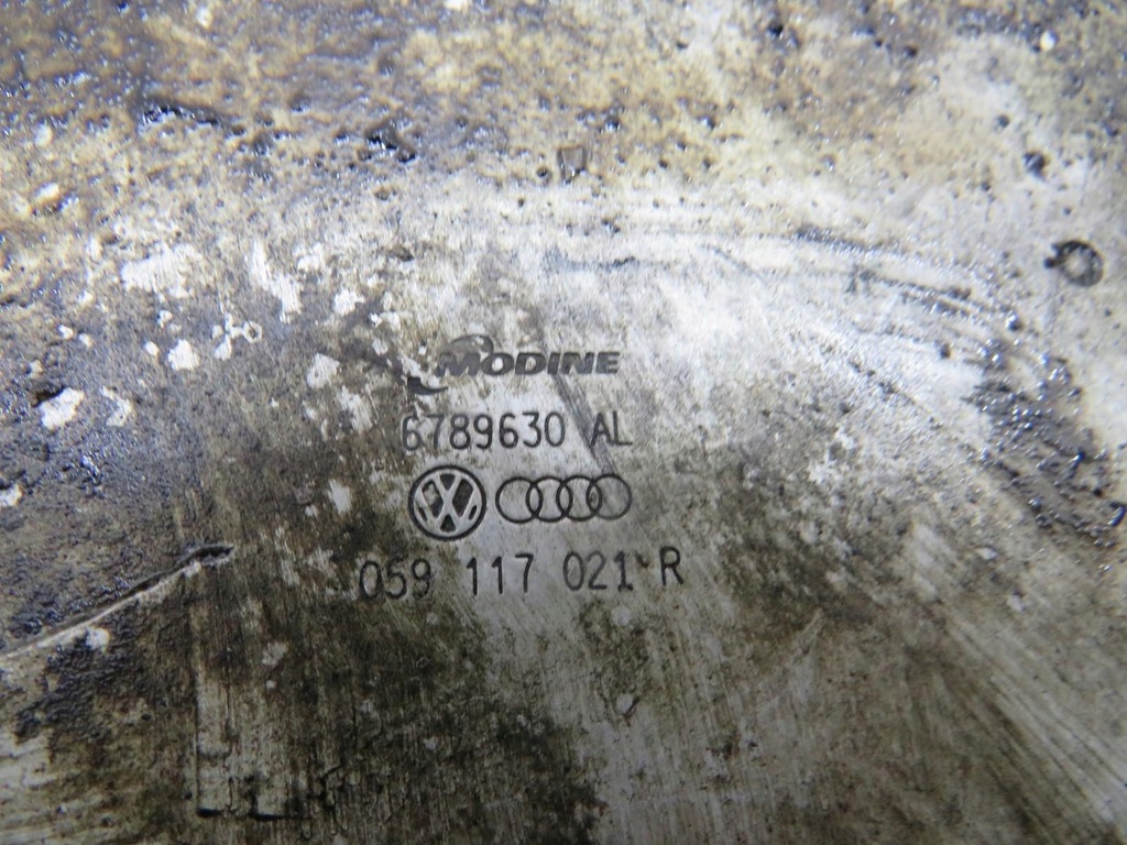 фото №3, Радіатор оливи audi a8 d4 059117021r