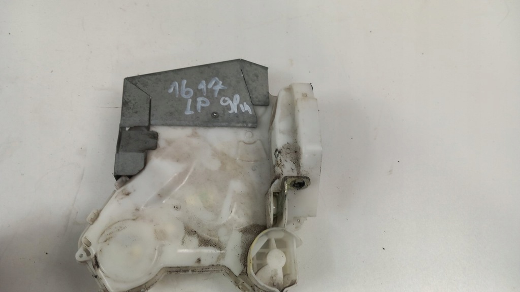 фото №2, Honda insight ii замок дверь перед левый 9 pin