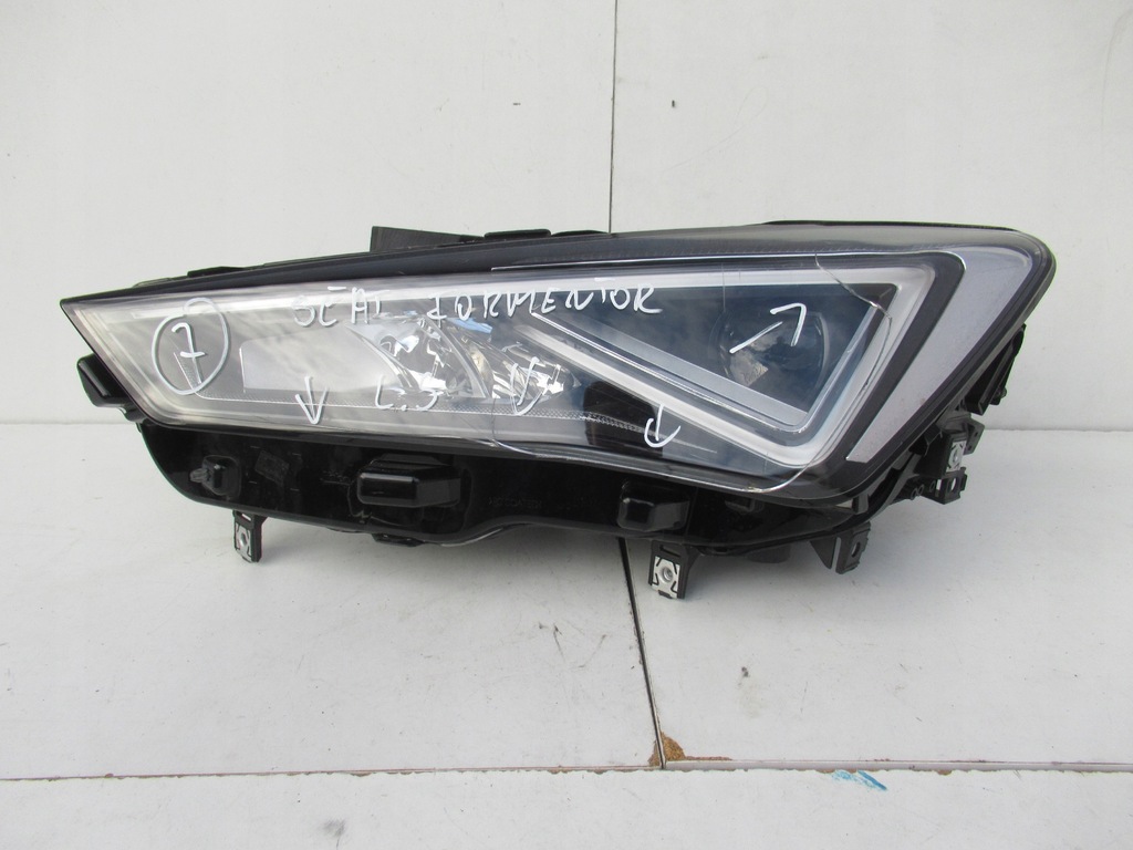 фото №3, Seat cupra formentor 5fg лампа full led 5fg941007f