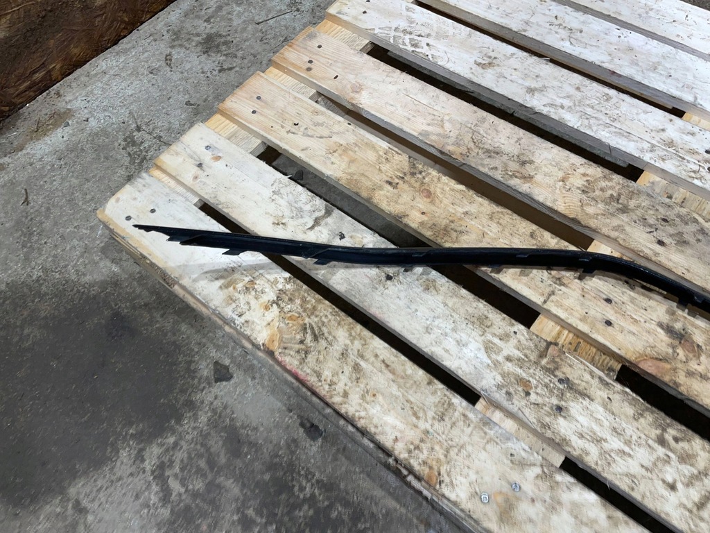 фото №8, Audi sq8 q8 s-line 4m8 18-23 молдинг накладка бампера перед передняя